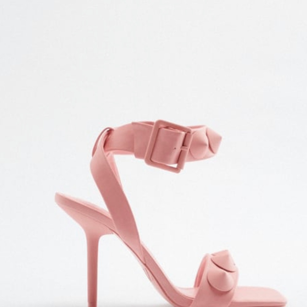 PINK RUBBERIZED STUDDED HEELED SANDLE